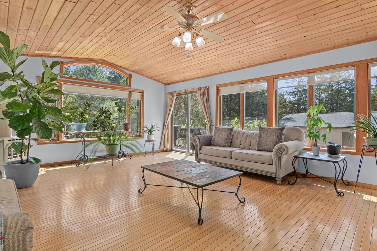 Hudson, WI 54016,1069 Hunter RDG