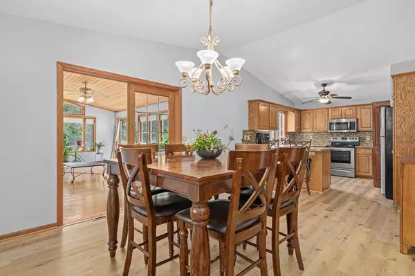 Hudson, WI 54016,1069 Hunter RDG