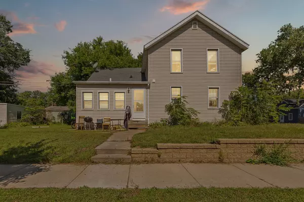 Eau Claire, WI 54703,2306 4th ST