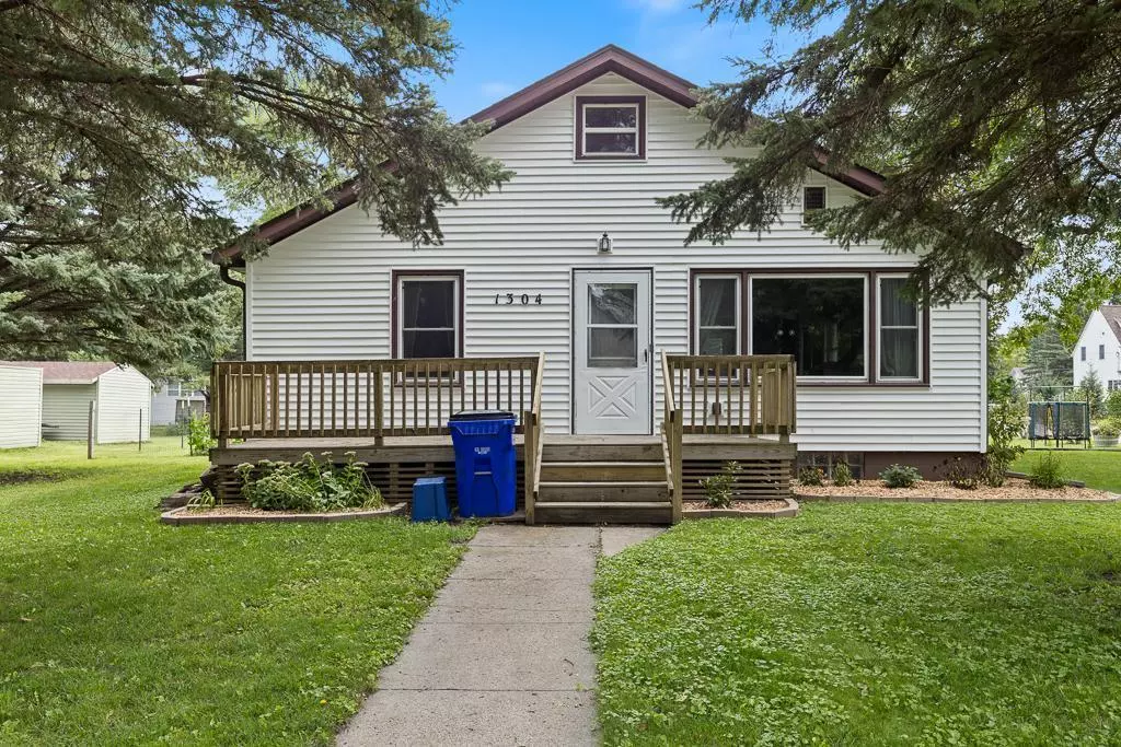 Clarkfield, MN 56223,1304 10th ST