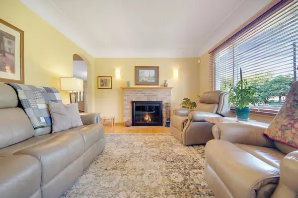 Burnsville, MN 55337,2305 2305 OLD COUNTY ROAD 34 PL