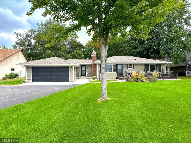 8158 State Highway 24 NW, Annandale, MN 55302