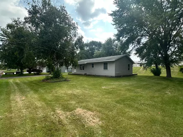 Sauk Centre, MN 56378,1205 Park LN