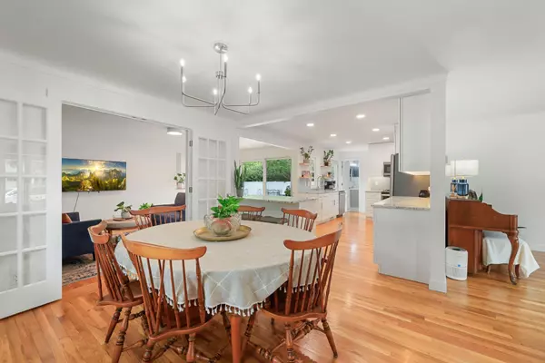 Edina, MN 55435,4501 Gilford DR