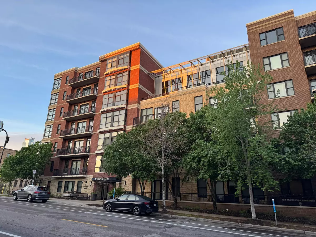 Minneapolis, MN 55401,401 N 2nd ST #208