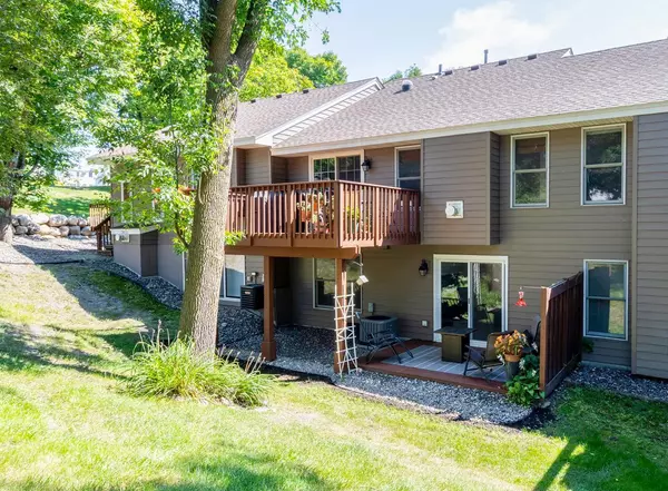 Minnetonka, MN 55345,18498 Cherry Tree CT