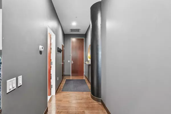 Minnetonka, MN 55343,5601 Smetana DR #208