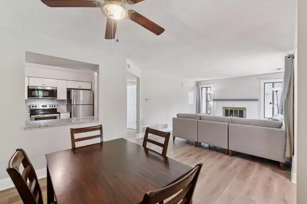 Eagan, MN 55122,4714 Lenore LN