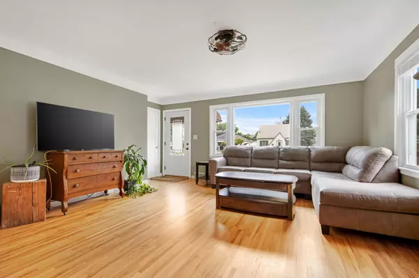 South Saint Paul, MN 55075,233 Richmond ST W