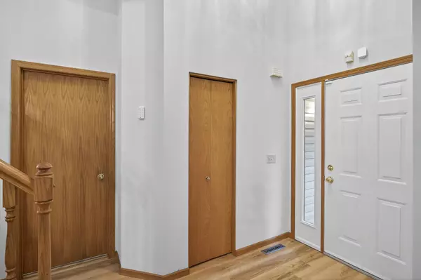 Eden Prairie, MN 55347,17600 Lenox CIR