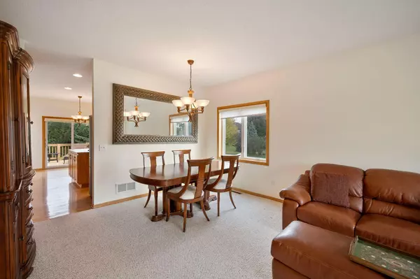 Eden Prairie, MN 55347,9543 Geisler RD