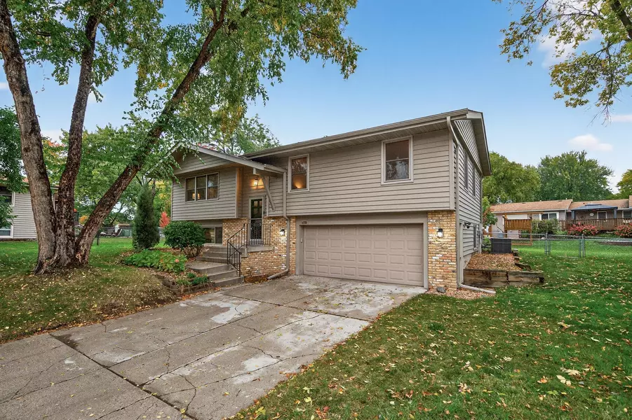 14728 Dory CT, Apple Valley, MN 55124