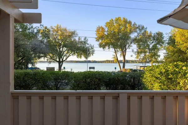 White Bear Twp, MN 55110,2615 Lake AVE