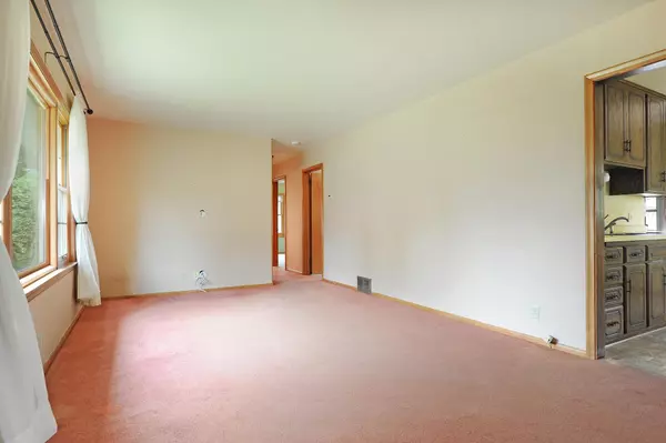 Bloomington, MN 55420,9200 Clinton AVE S