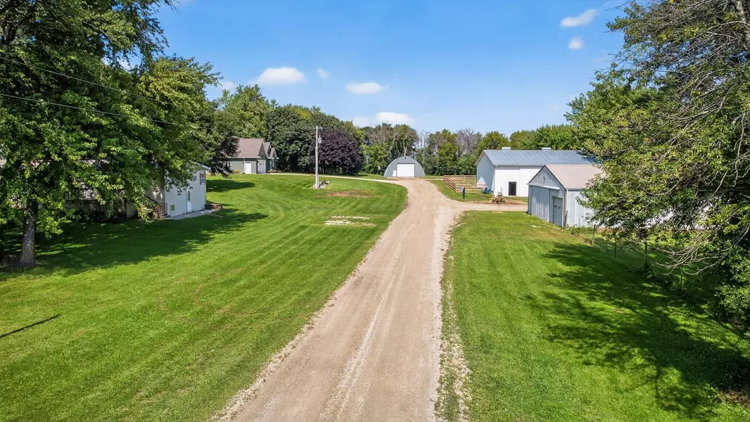 50424 305th ST, Blooming Prairie, MN 55917