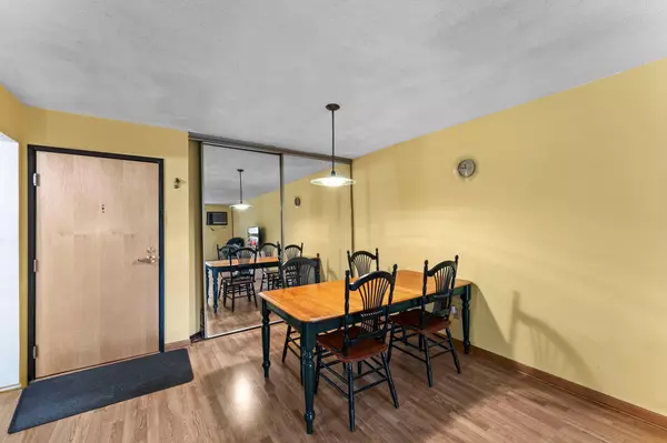 Eagan, MN 55121,3155 Coachman RD #409