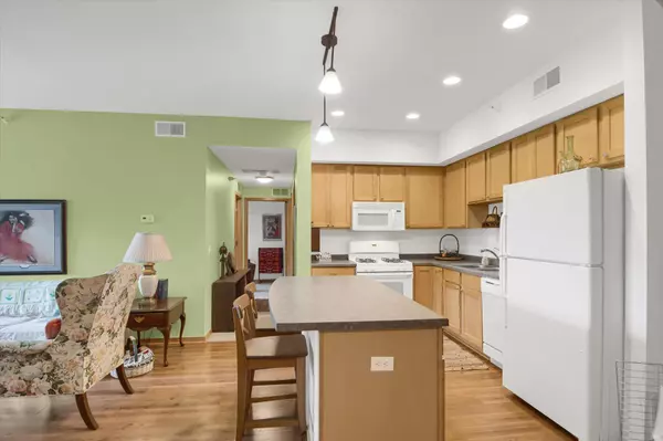 Minneapolis, MN 55407,2900 11th AVE S #402