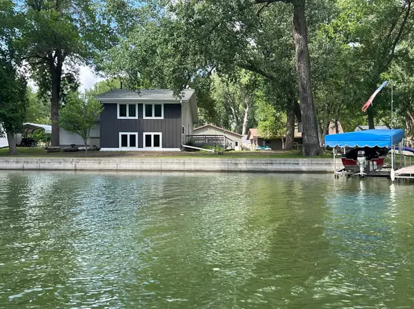 Windom, MN 56101,2319 Cottonwood Lake DR