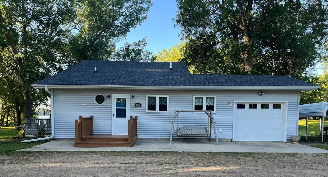 2319 Cottonwood Lake DR, Windom, MN 56101