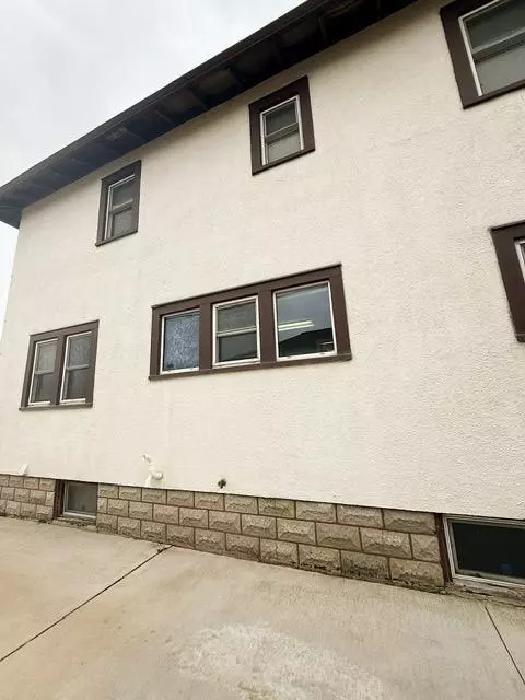 Austin, MN 55912,106 1st AVE SE
