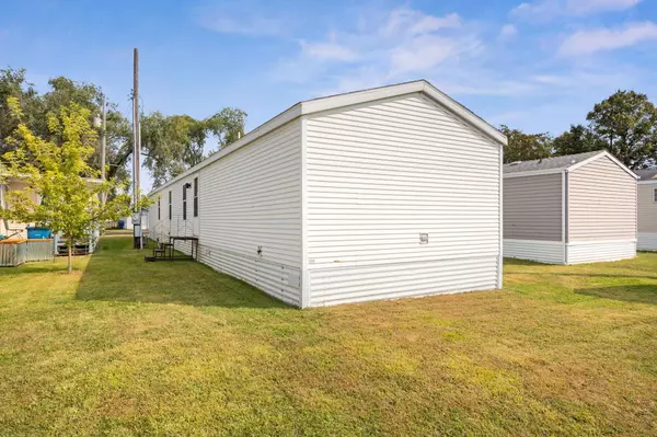 Saint Cloud, MN 56303,523 54th AVE N #Trlr 4