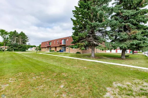 Mayville, ND 58257,131 8th AVE SE #7