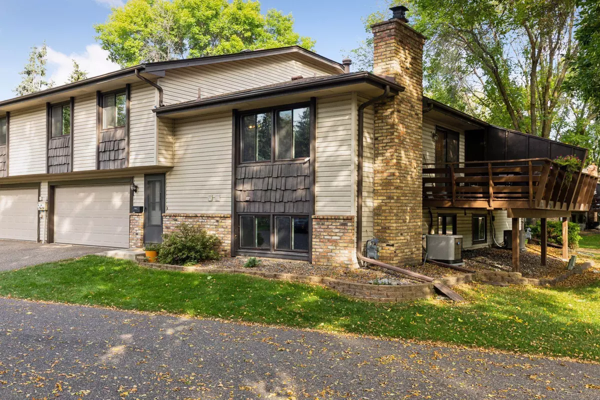 Brooklyn Park, MN 55443,7727 York LN N