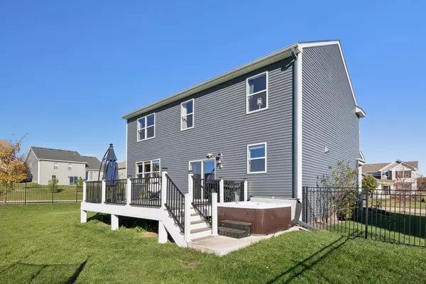 Carver, MN 55315,1250 Maple LN