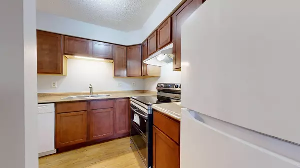Minneapolis, MN 55404,924 21st AVE S