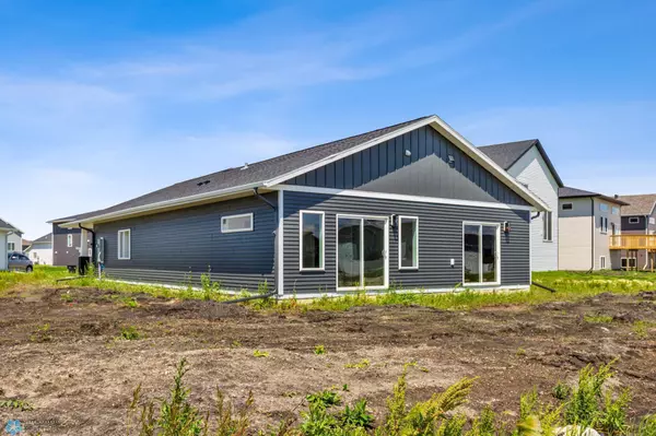 Fargo, ND 58104,2562 Golden LN S