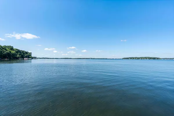 Excelsior, MN 55331,230 Birch Bluff RD