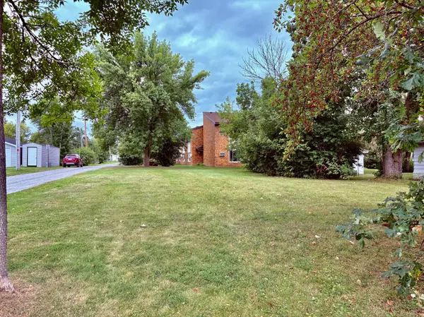 Baudette, MN 56623,207 1st ST SW