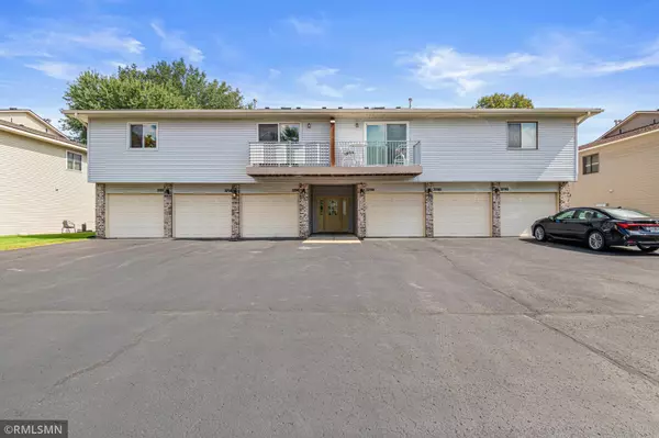 3300 Greenbrier ST #3300C, Vadnais Heights, MN 55127