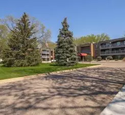 Roseville, MN 55113,2800 Hamline AVE N #139