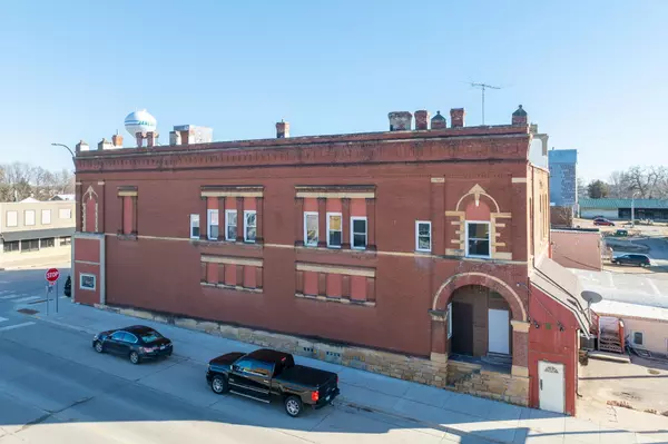 Janesville, MN 56048,138 N Main ST