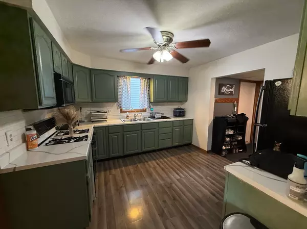 Truman, MN 56088,114 N 2nd AVE E