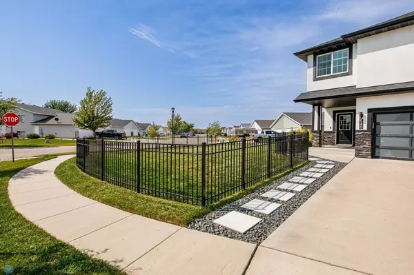 West Fargo, ND 58078,940 41st AVE W