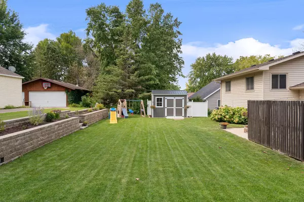 Owatonna, MN 55060,475 Willow Creek DR