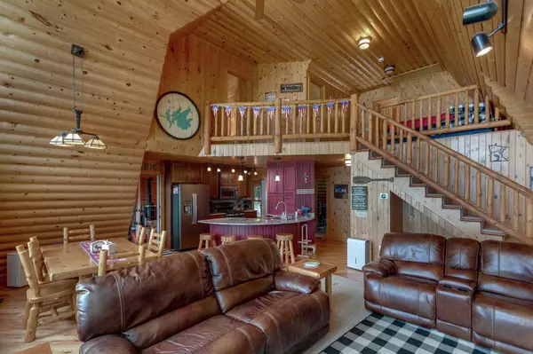 Walker, MN 56484,4426 Pine Point DR NW