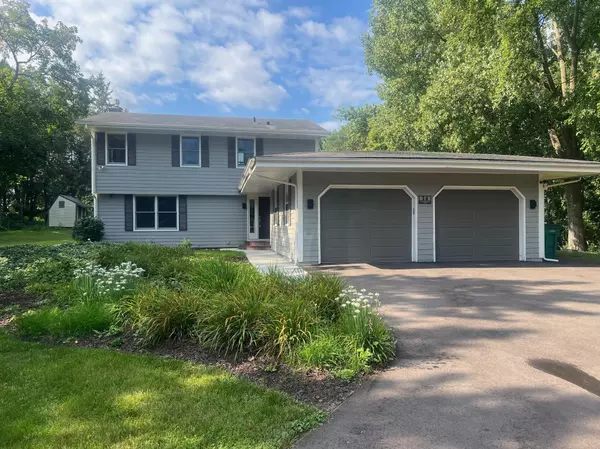 North Oaks, MN 55127,14 Dove LN
