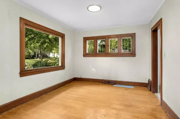 Minneapolis, MN 55418,1921 Hayes ST NE