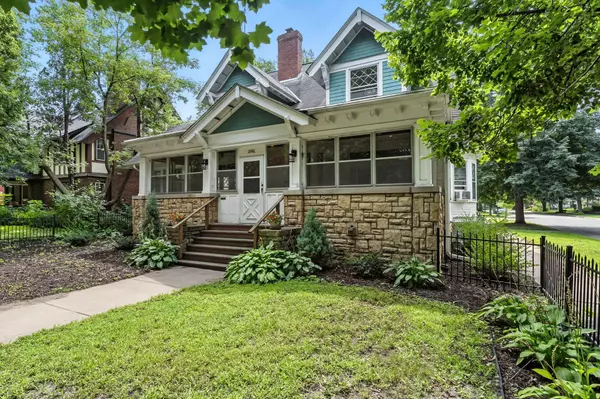 Saint Paul, MN 55104,1846 Dayton AVE