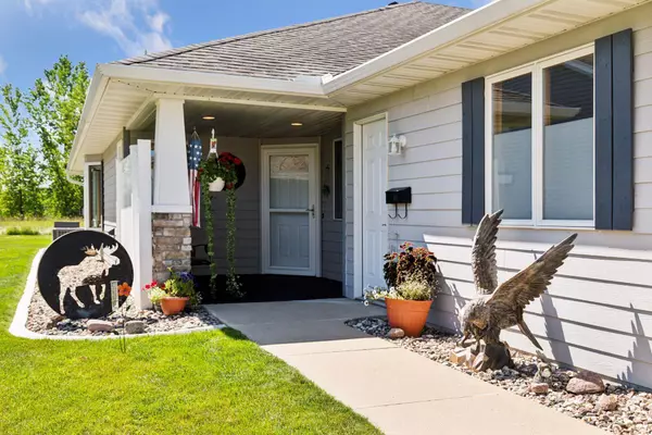 Hutchinson, MN 55350,214 Ottawa AVE SE