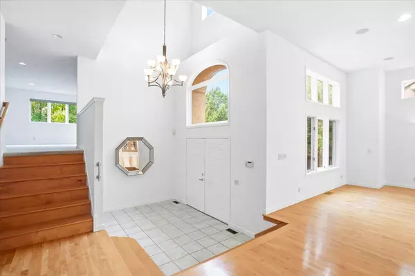 Minneapolis, MN 55401,506 River ST