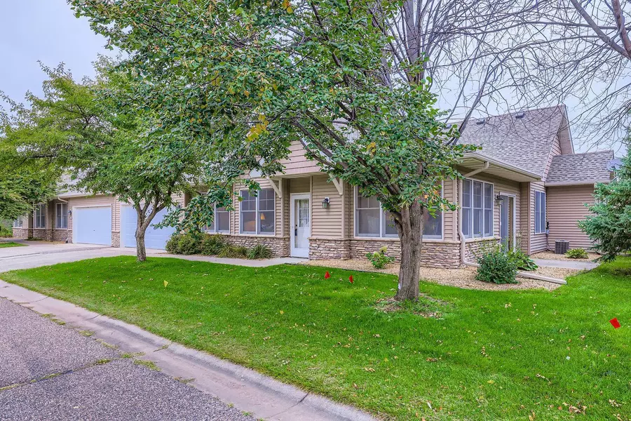 456 Hayes DR #59, Hastings, MN 55033