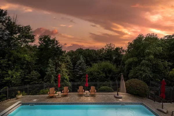 Bloomington, MN 55438,6993 Kenmare DR