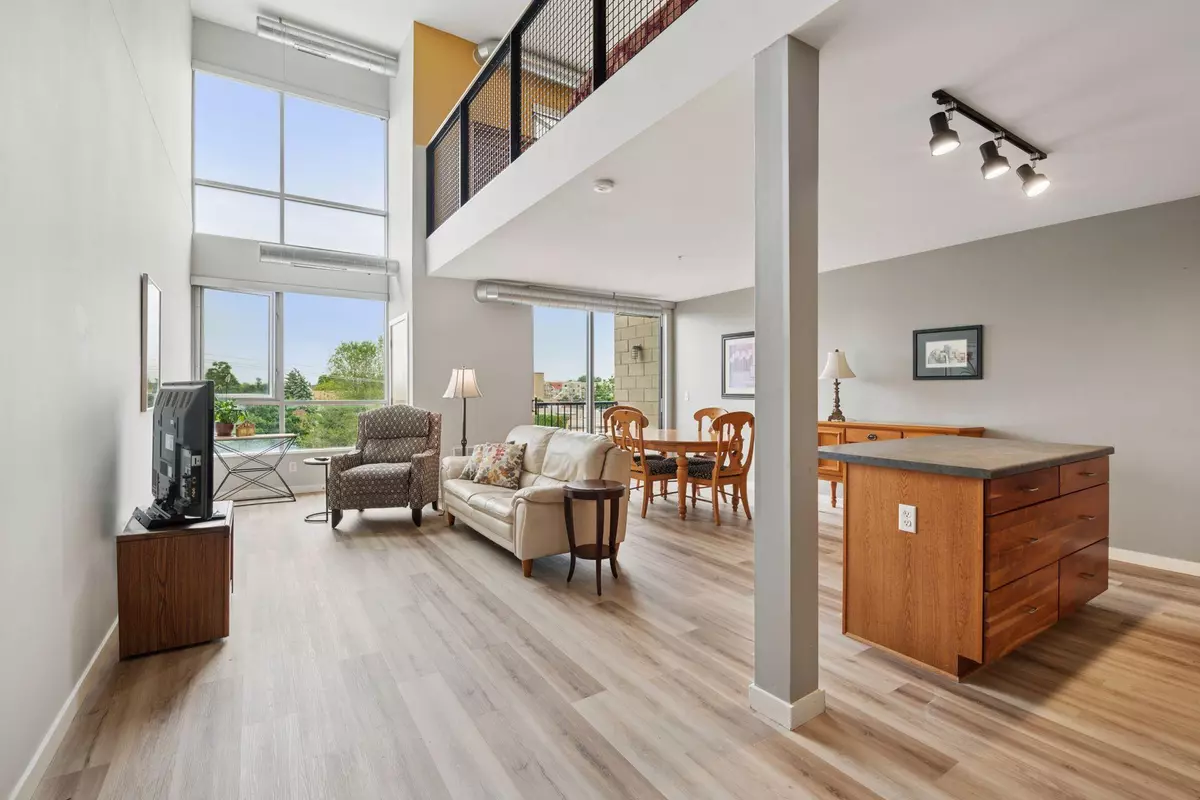 Minneapolis, MN 55404,1829 3rd Ave S #212