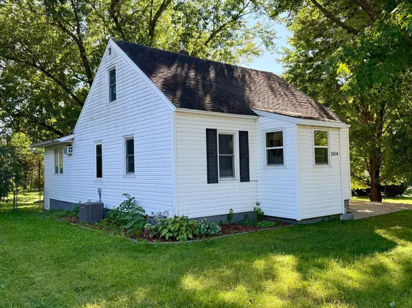 2014 14th ST SE, Rochester, MN 55904