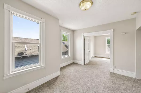 Saint Paul, MN 55107,71 George ST W