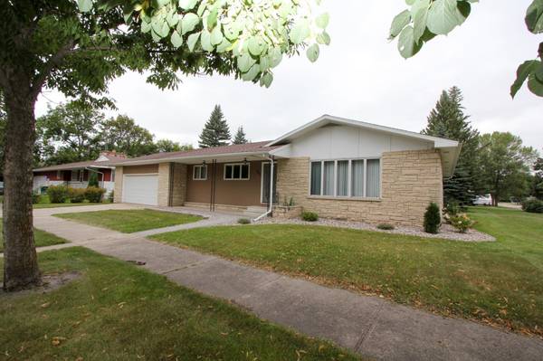 303 W 1st ST, Argyle, MN 56713